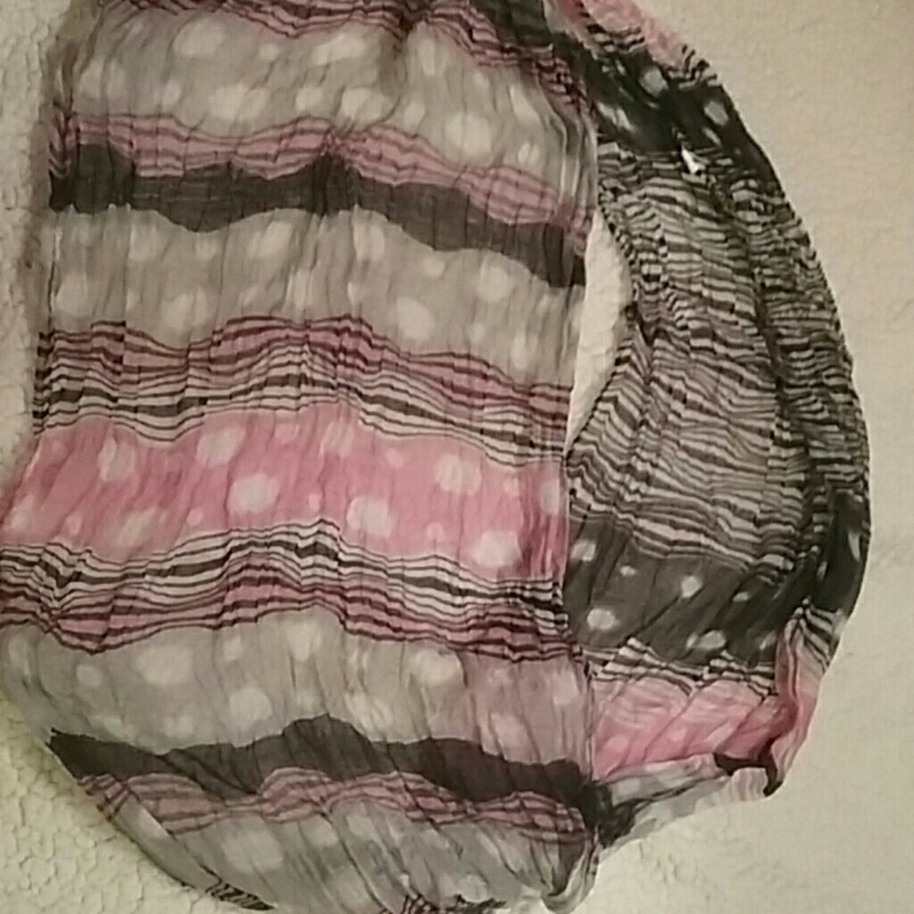 Scarf.